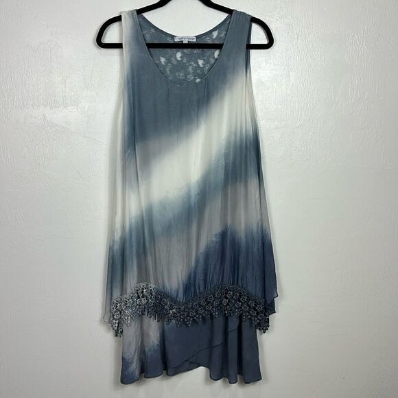 Tempo Paris Dresses & Skirts - Tempo Paris Two Tiered Tie Dye Lace Trim Sleeveless Midi Dress Size M